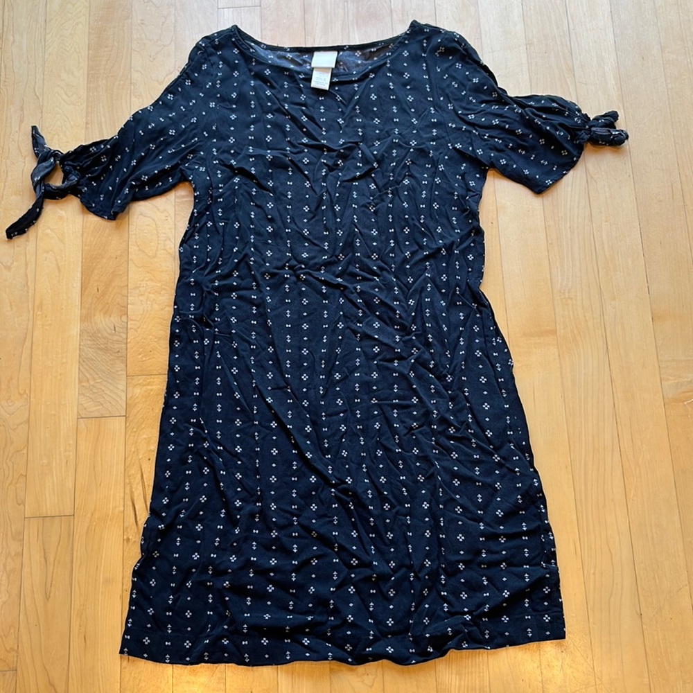 H&M girls dress size 2 with tie sleeves